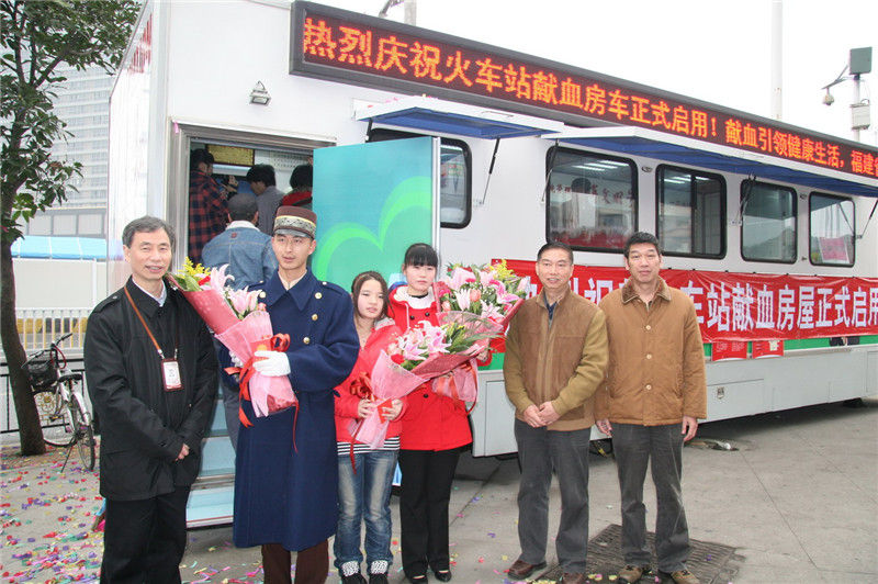 獻(xiàn)血房車(chē)投入使用需要注意什么呢？02